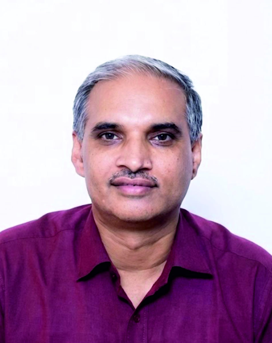 Dr. Naveen Kakkar